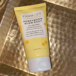 Farmacy Honeymoon Glow Body